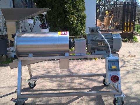 Gyümölcsmagozó eladó – rozsdamentes, nagy kapacitású gép