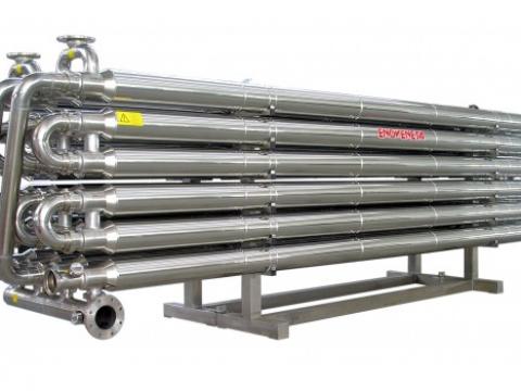 Csöves folyadékhűtő 320.000.kal/óra teljesítménnyel Csöves folyadékhűtő 320.000.kal/óra teljesítménnyel