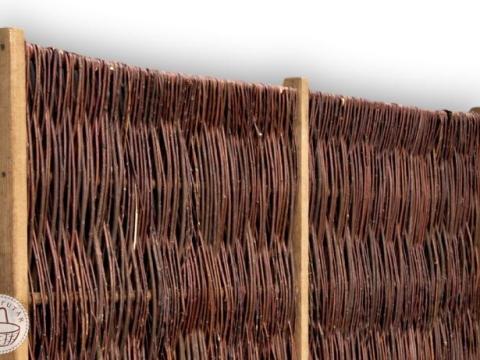 Fűzfavesszőből és mogyorófából fonott Kerítéselem Fűzfavesszőből és mogyorófából fonott Kerítéselem