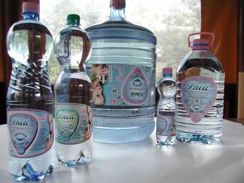 Lúgos és jódos természetes ásványvíz eladó Lúgos és jódos természetes ásványvíz eladó