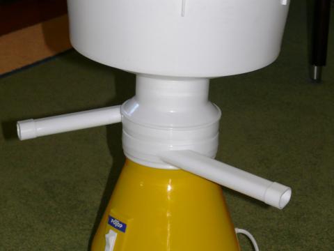 Tejszeparátor. Tejszín-tejföl gép Tejszeparátor. Tejszín-tejföl gép