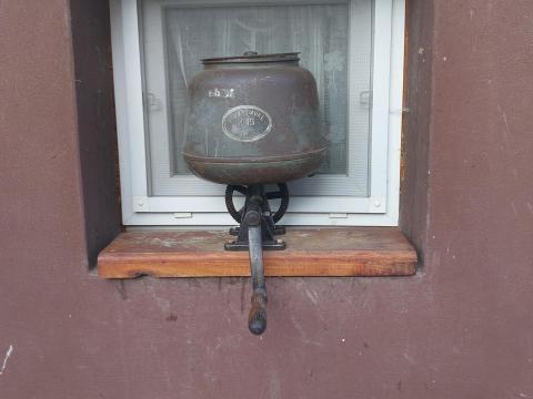 Vajköpülő eladó Vajköpülő eladó