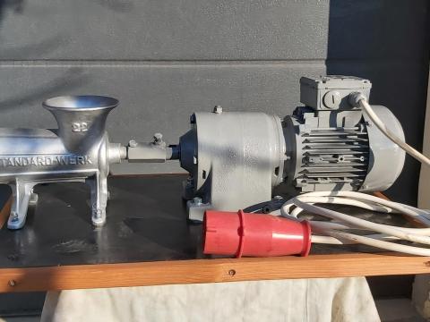 Húsdaráló hajtóműves, 380 V motorral eladó Húsdaráló hajtóműves, 380 V motorral eladó