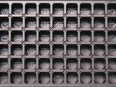 Palántázó Tálca 104-es fészkes ! Palántázó Tálca 104-es fészkes !