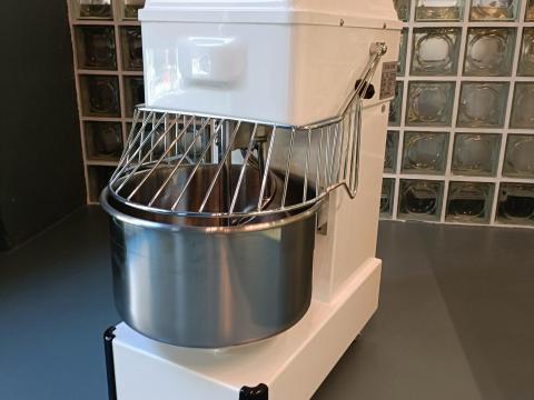 Dagasztógép 20 L ELADÓ Dagasztógép 20 L ELADÓ