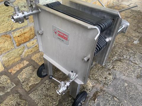 SPADONI 40x40 borászati lapszűrő SPADONI 40x40 borászati lapszűrő