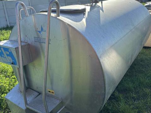 Tejhűtőtartály, hűtőpult, üst eladó Tejhűtőtartály, hűtőpult, üst eladó