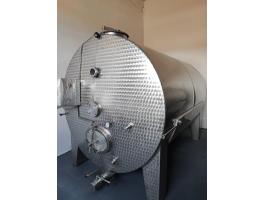 Erjesztő tartályok