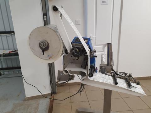 Címkézőgép (vízszintes és függőleges állítás is) Címkézőgép (vízszintes és függőleges állítás is)