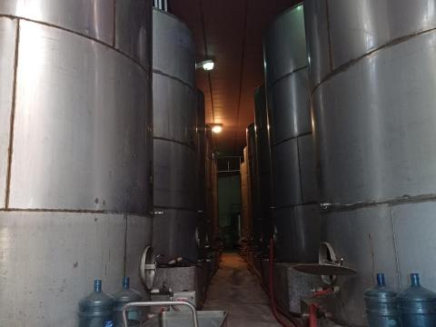 22 x 39,000 Liter Vertical Stainless Steel Storage Tanks