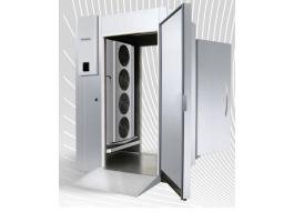 Pékségi élelmiszergyártó sokkoló/fagyasztó kamra külső aggregáttal, 20xGN1/1 kocsi (2 db fér bele), hűs-pékség