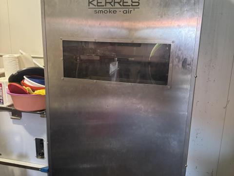 Füstölt áru érlelő