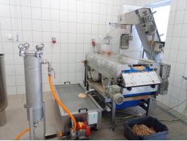 Alma- és gyümölcslékészítő gépsor eladó