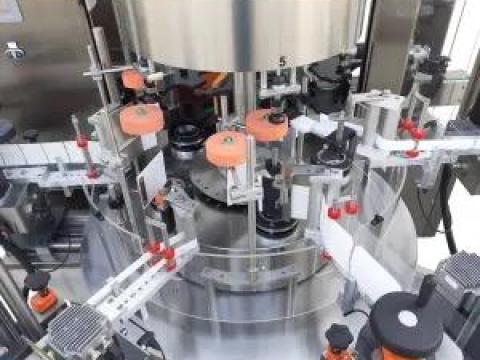 S3T5/RI Compact Electronical típusú körforgó rendszerű öntapadós címkézőgép S3T5/RI Compact Electronical típusú körforgó rendszerű öntapadós címkézőgép