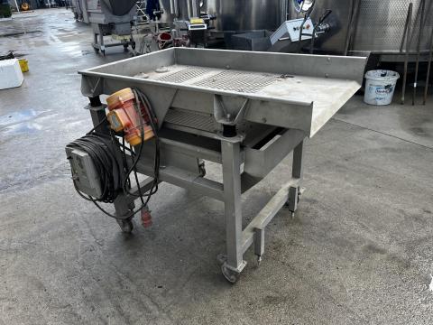 Bucher Vaslin Delta TRV 15 vibrációs válogatóasztal Bucher Vaslin Delta TRV 15 vibrációs válogatóasztal