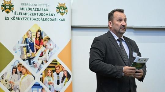 Tudományos konferencián mutatták be kutatási eredményeiket a jövő élelmiszeripari szakemberei 