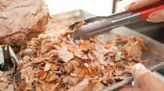 Gyrost eszel? Jobb, ha tudod, mit talált a hatóság!