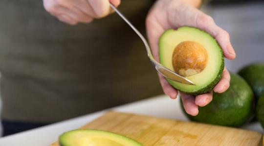 Elképesztő! Ha ezt megtudod, soha többé nem dobod ki az avokádó magját! Elképesztő! Ha ezt megtudod, soha többé nem dobod ki az avokádó magját!